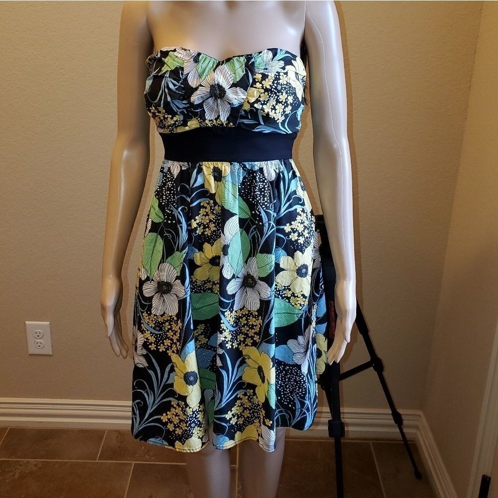 Ruby Rox strapless‎ floral dress - Picture 5 of 8